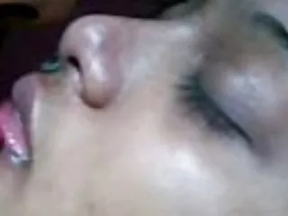 Đám đông nam trên cô gái phim bo chong nang dau nhat ban nghèo