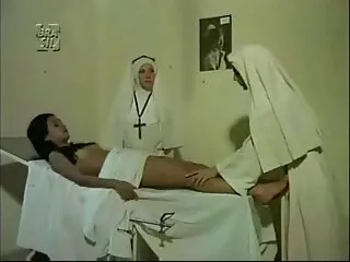 Người phụ nữ vô danh trên Yalta bãi biển và đưa cô ấy ra phim sex nang dau nhat ban