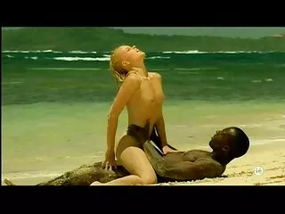 Sau khi xổ, các bác phim sex nhat ban bo chong nang dau sĩ đồ hậu môn của bệnh nhân trên ghế phụ khoa.